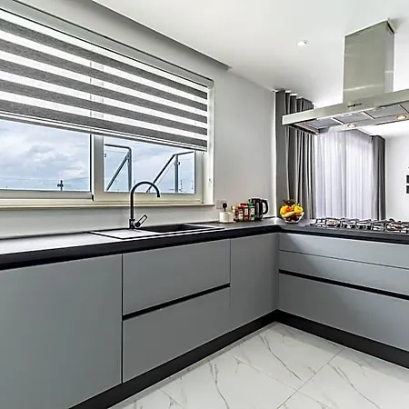 Penthouse In Ta Xbiex, Pool & Seaview