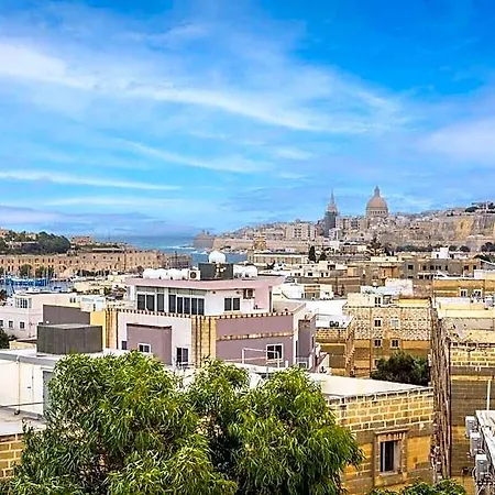 Hotel Penthouse In Ta Xbiex, Pool & Seaview Sliema